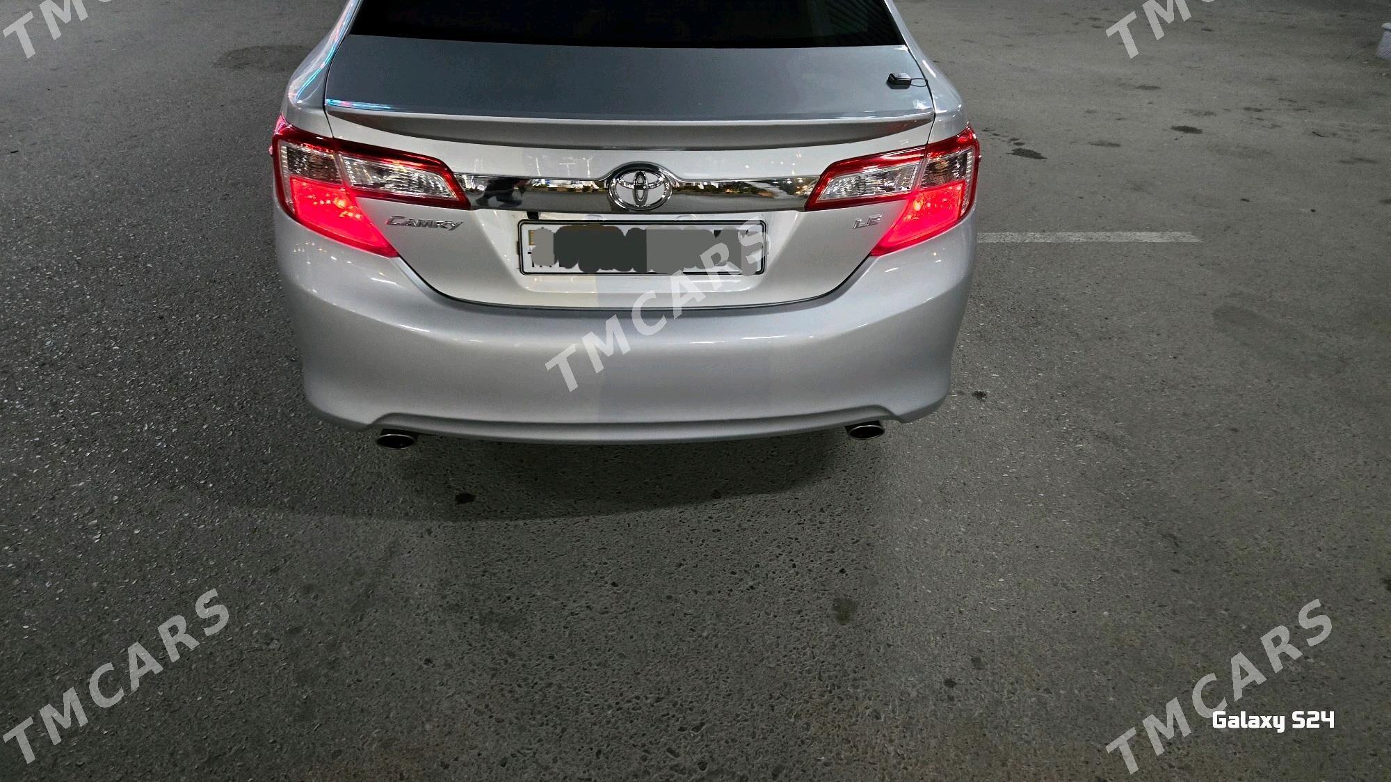 Toyota Camry 2013 - 230 000 TMT - Дашогуз - img 4