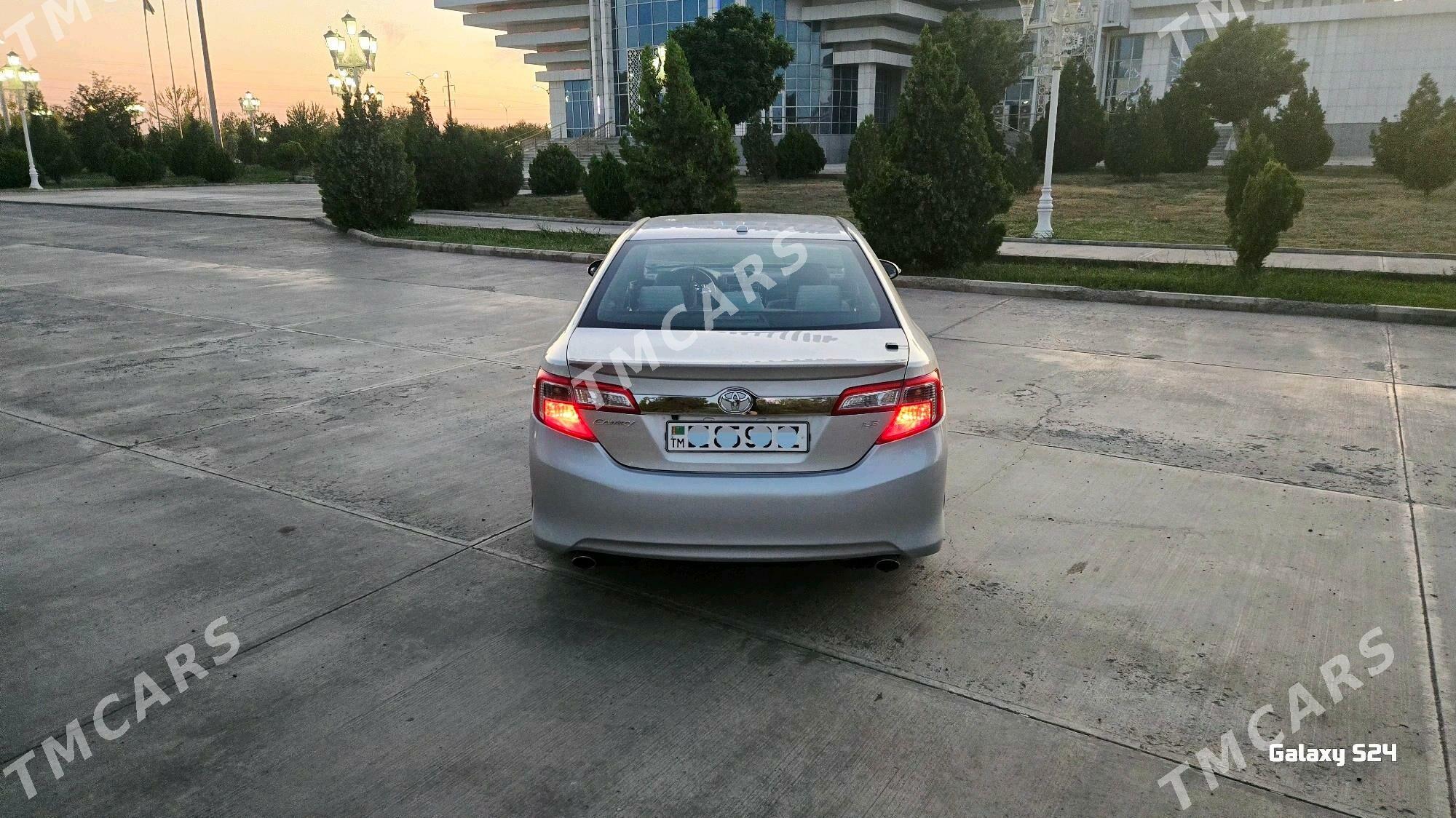 Toyota Camry 2013 - 230 000 TMT - Дашогуз - img 2