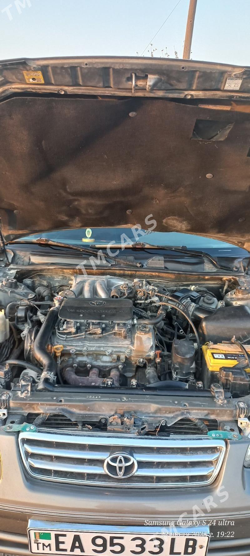 Toyota Camry 2000 - 150 000 TMT - Керки - img 3