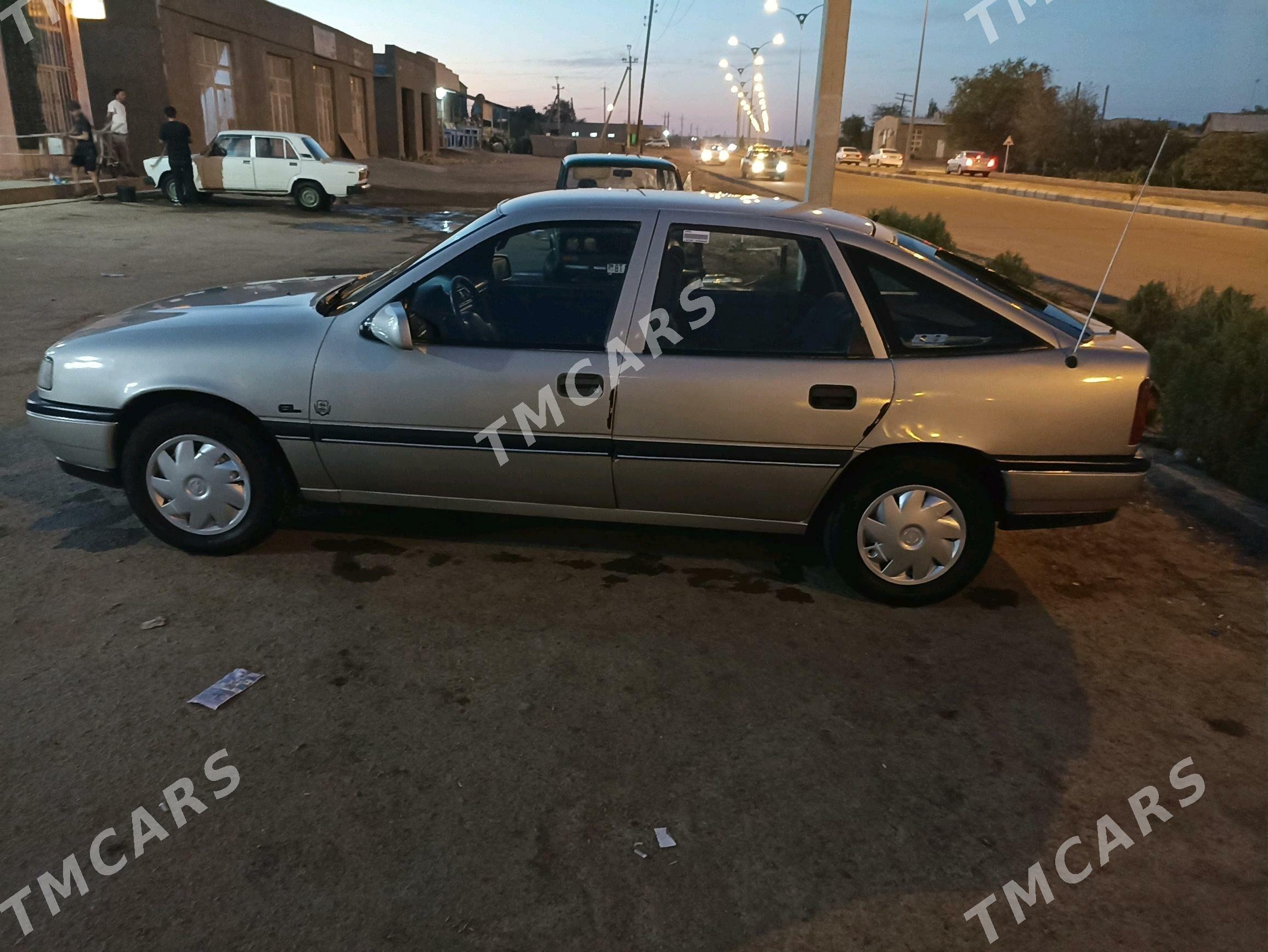 Opel Vectra 1991 - 33 000 TMT - Губадаг - img 2