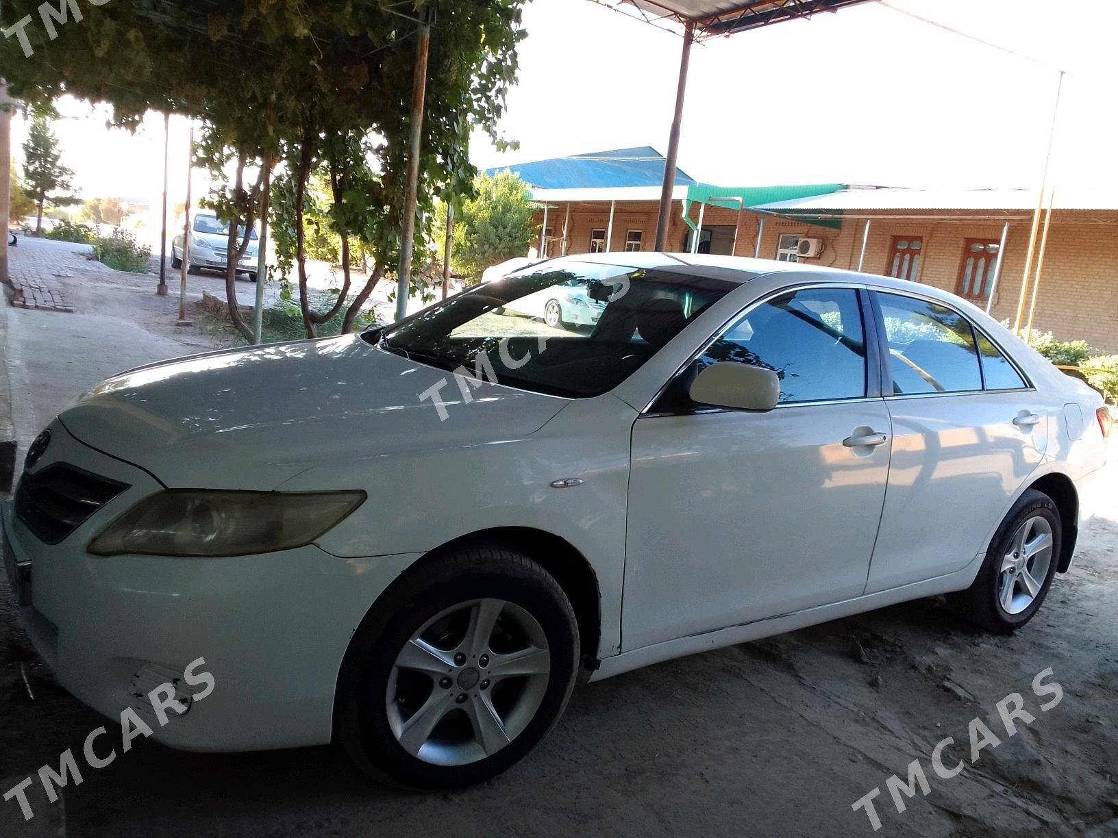 Toyota Camry 2010 - 120 000 TMT - Çärjew - img 6