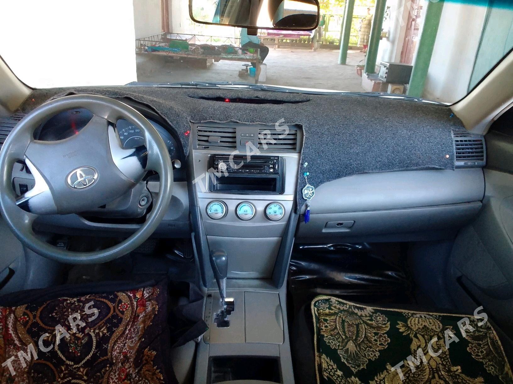Toyota Camry 2010 - 120 000 TMT - Çärjew - img 7
