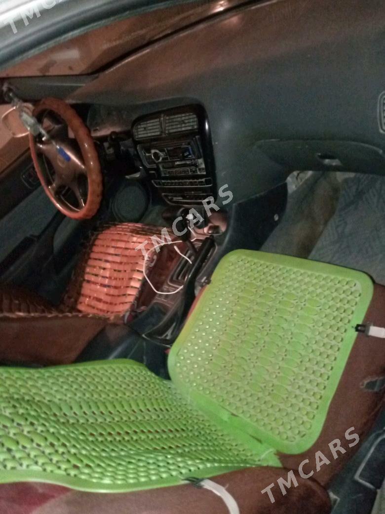 Toyota Carina 1995 - 76 000 TMT - Халач - img 3