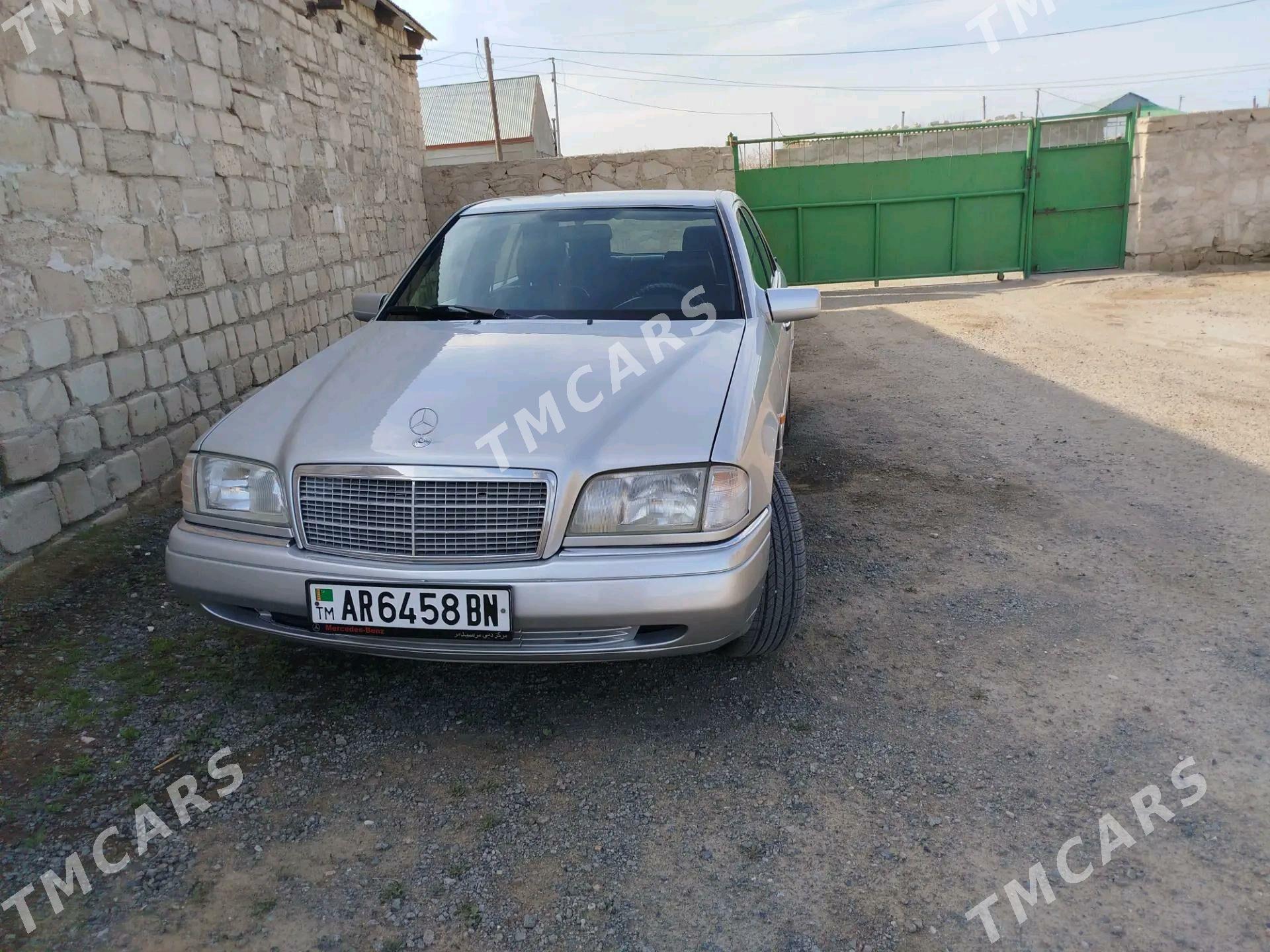 Mercedes-Benz C-Class 1994 - 45 000 TMT - Туркменбаши - img 2
