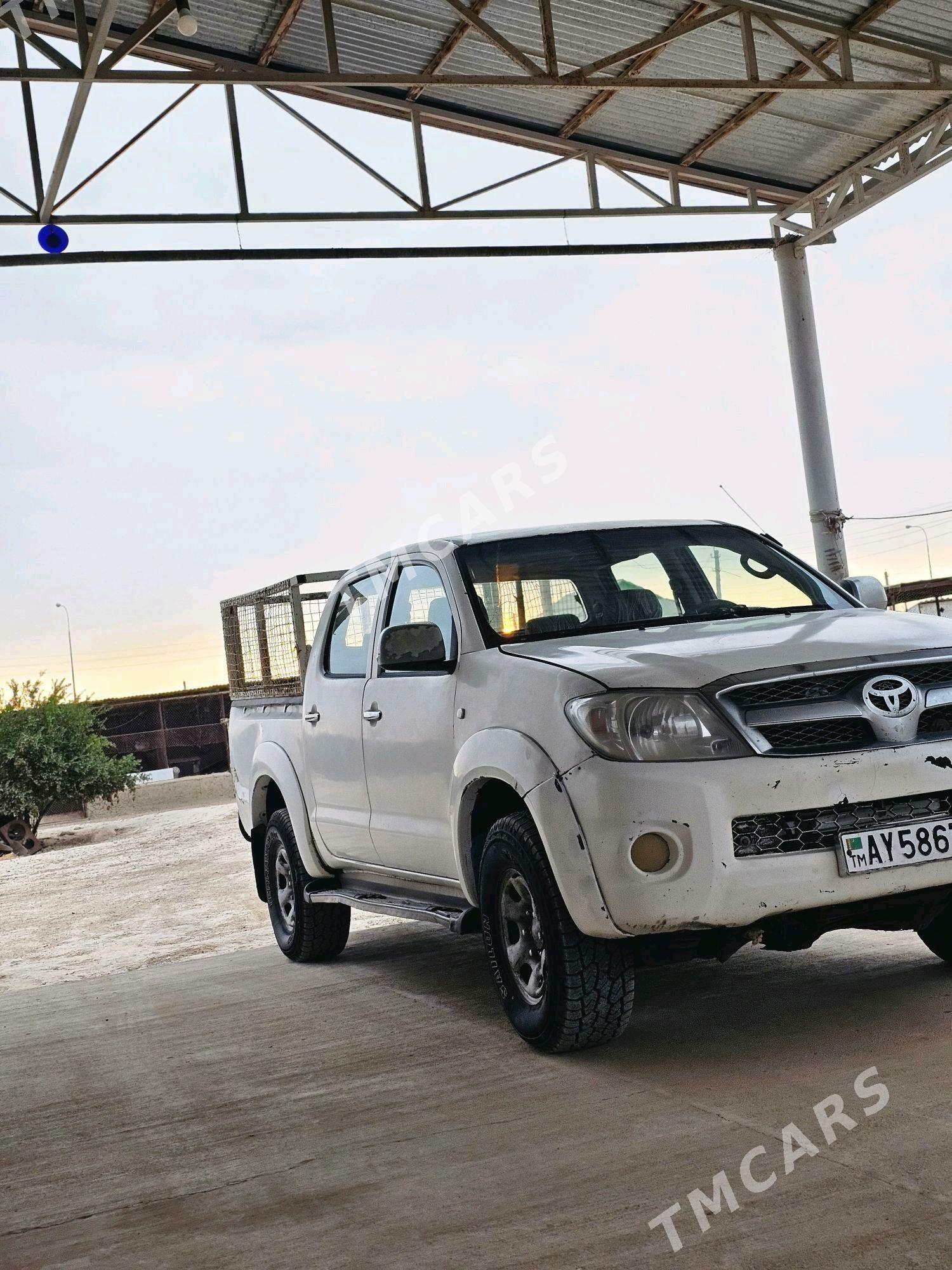 Toyota Hilux 2008 - 150 000 TMT - Этрек - img 3