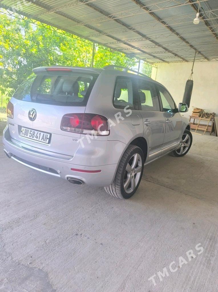 Volkswagen Touareg 2007 - 200 000 TMT - Кака - img 2