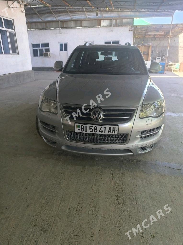 Volkswagen Touareg 2007 - 200 000 TMT - Кака - img 4