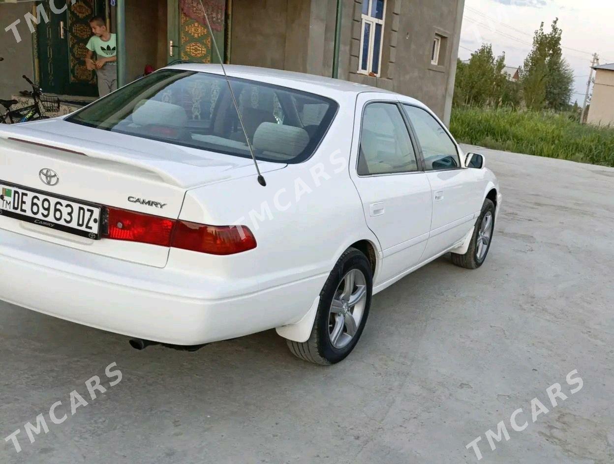 Toyota Camry 2000 - 146 000 TMT - Губадаг - img 9