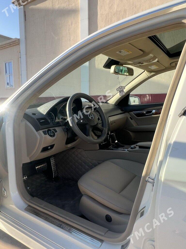 Mercedes-Benz C350 2010 - 240 000 TMT - Aşgabat - img 3