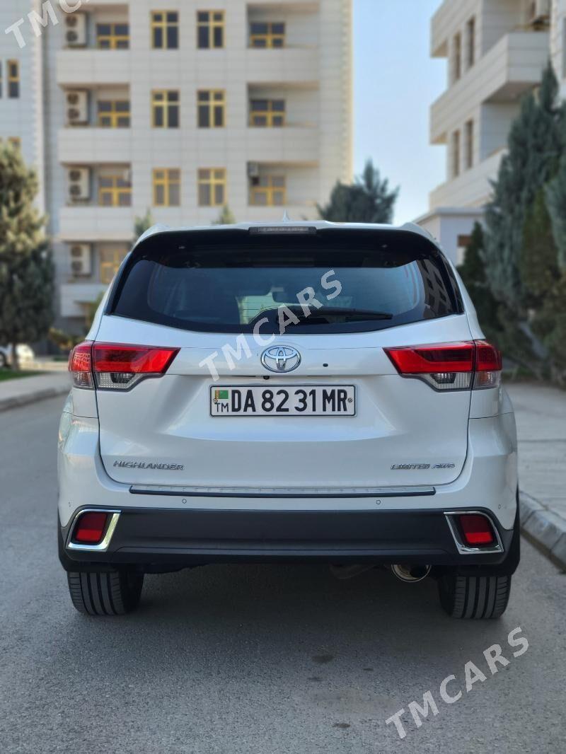 Toyota Highlander 2018 - 520 000 TMT - Мары - img 5