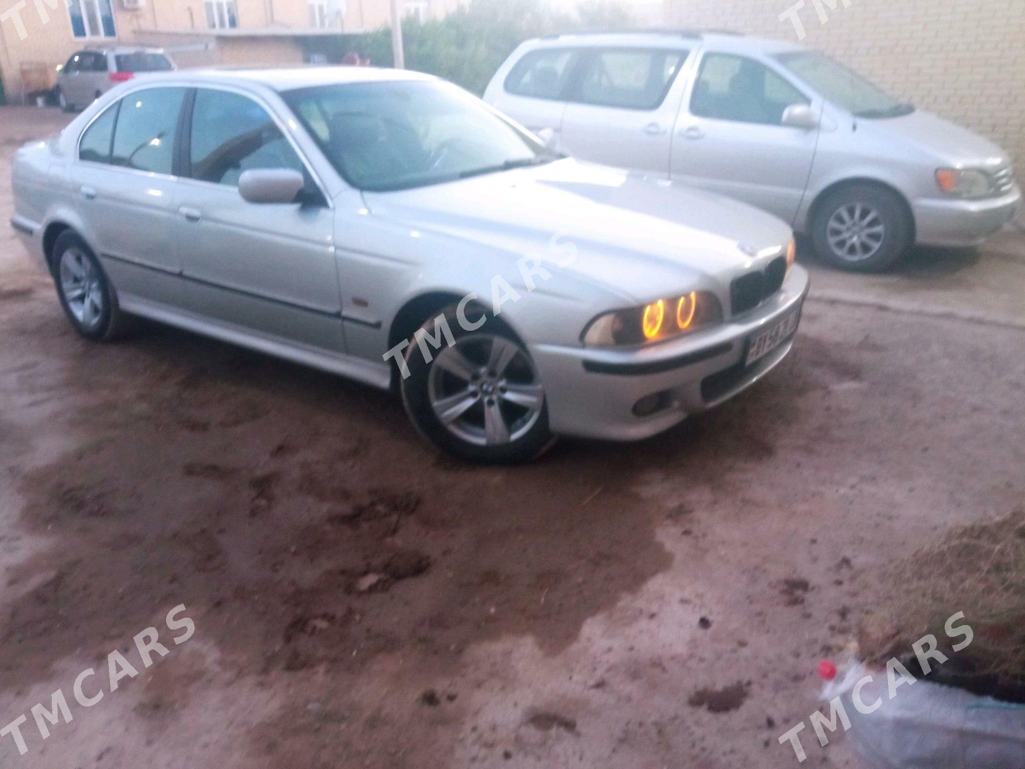 BMW 528 2000 - 120 000 TMT - Халач - img 5