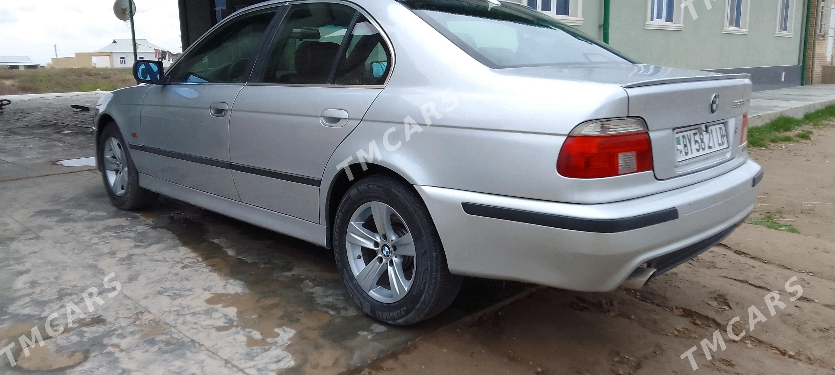 BMW 528 2000 - 120 000 TMT - Халач - img 8