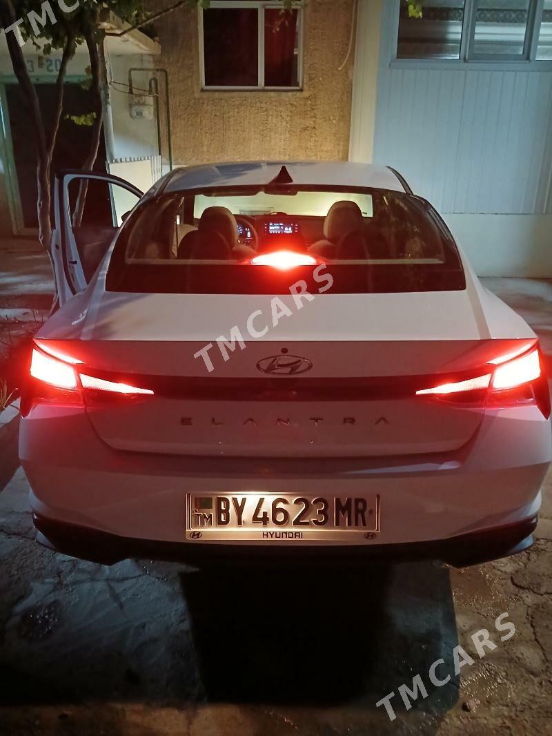 Hyundai Elantra 2022 - 300 000 TMT - Мары - img 4