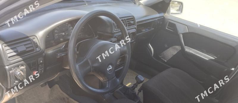 Opel Vectra 1995 - 37 000 TMT - Магданлы - img 6