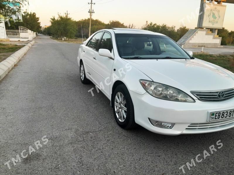 Toyota Camry 2004 - 210 000 TMT - Байрамали - img 2