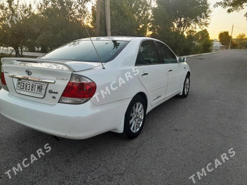 Toyota Camry 2004 - 210 000 TMT - Байрамали - img 4