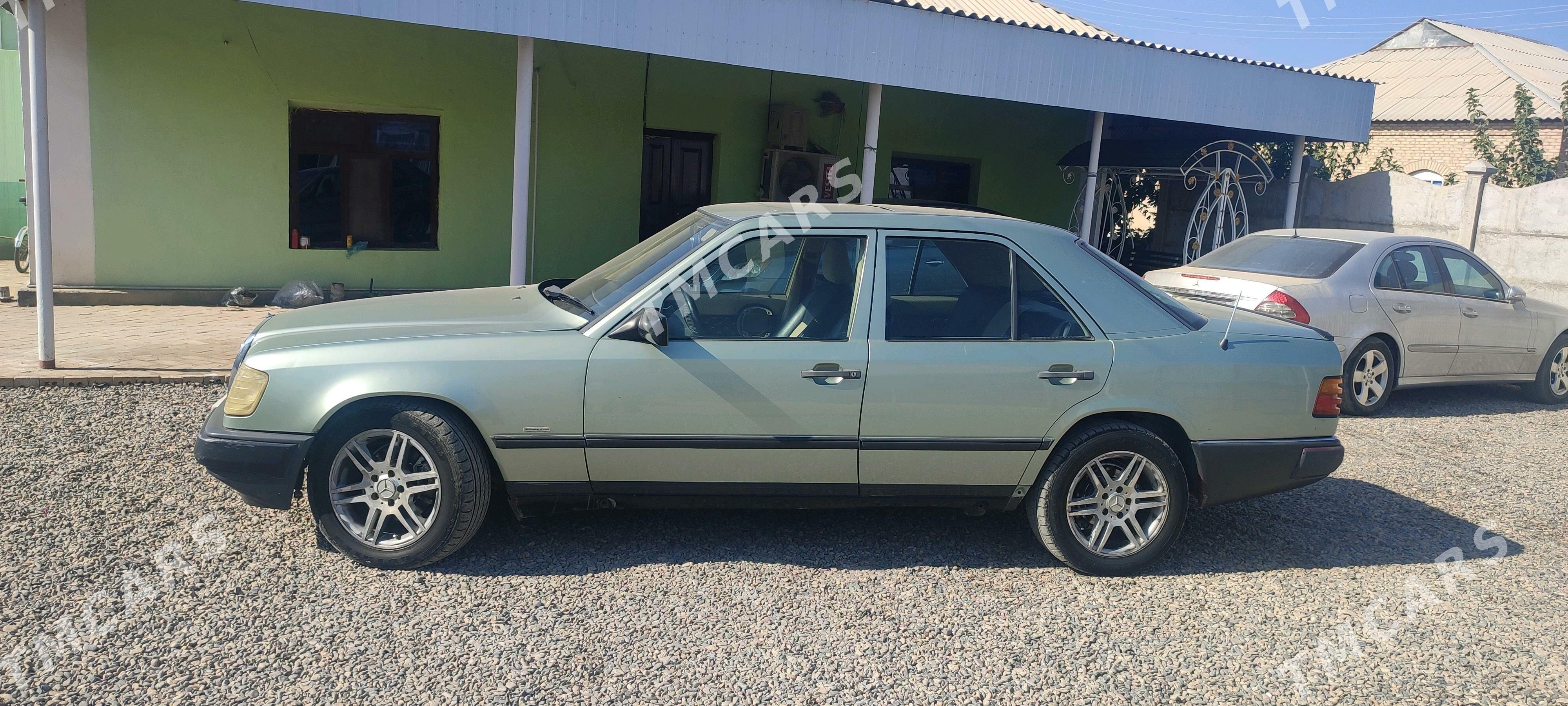 Mercedes-Benz 230E 1995 - 36 000 TMT - Wekilbazar - img 4