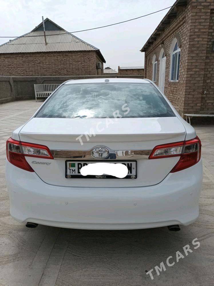 Toyota Camry 2012 - 210 000 TMT - Балканабат - img 2