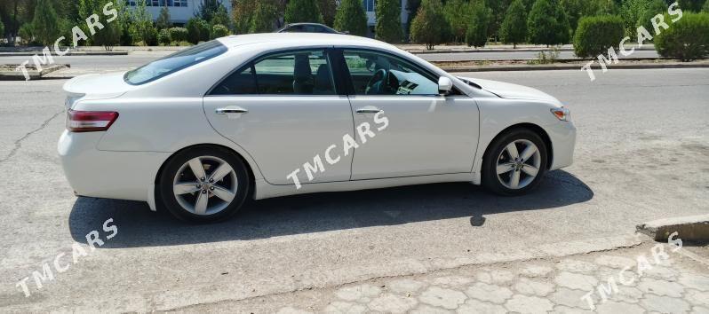 Toyota Camry 2010 - 200 000 TMT - Дашогуз - img 3