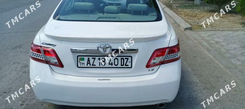 Toyota Camry 2010 - 200 000 TMT - Дашогуз - img 2