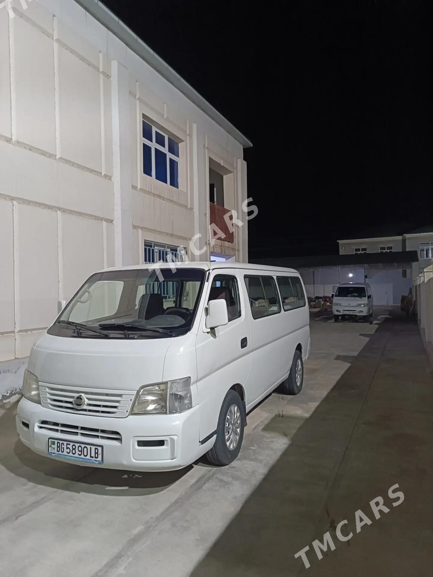 Nissan Urvan 2003 - 120 000 TMT - Туркменабат - img 2