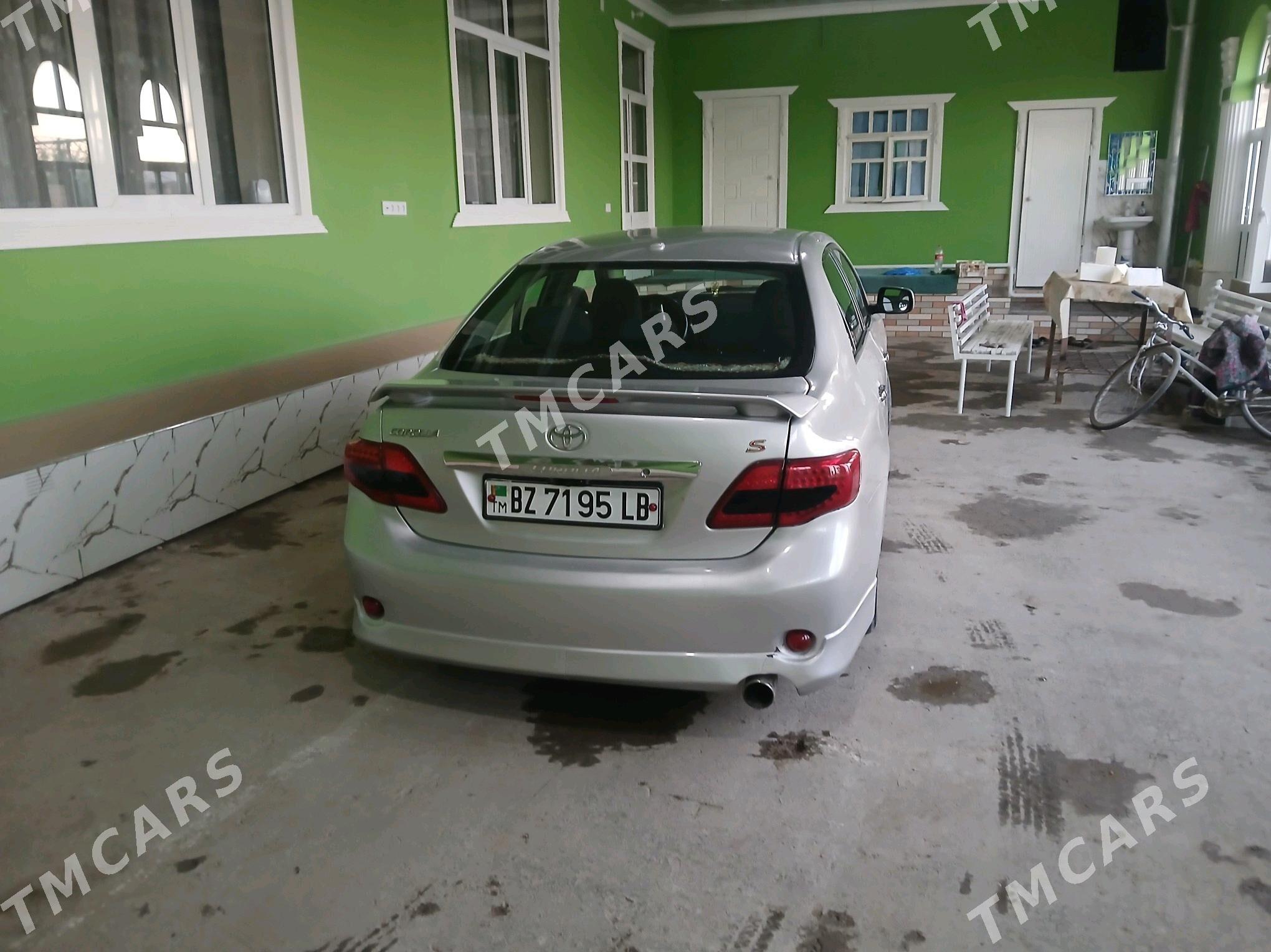 Toyota Corolla 2010 - 140 000 TMT - Çärjew - img 2