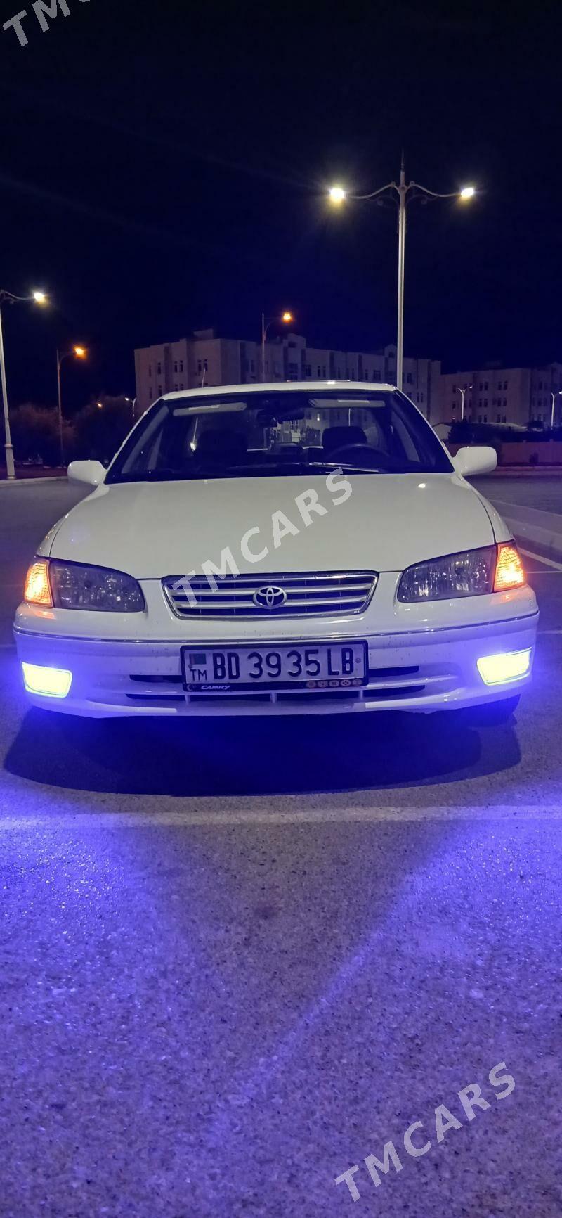 Toyota Camry 2001 - 140 000 TMT - Дянев - img 4