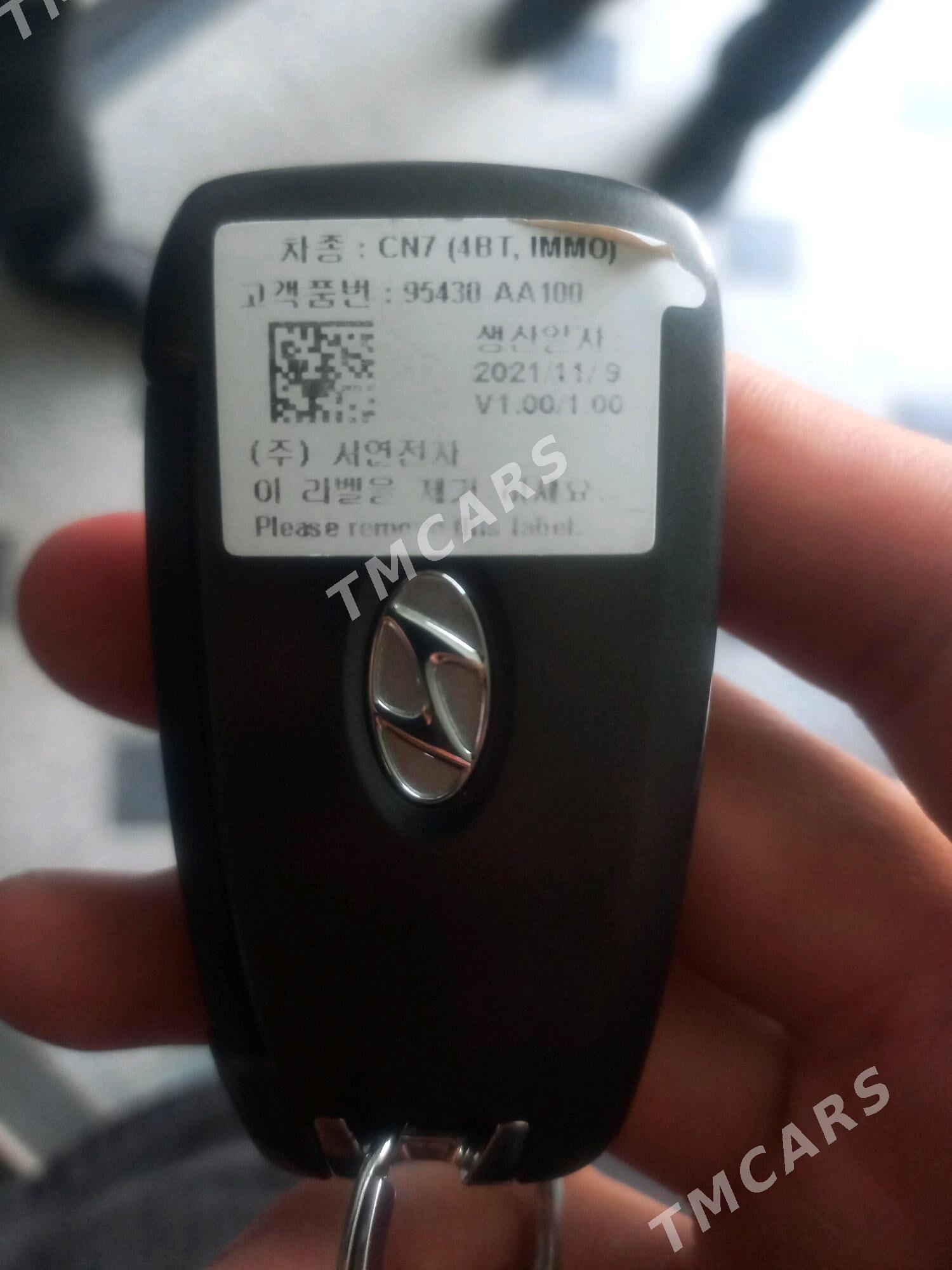 Hyundai Elantra 2022 - 240 000 TMT - Гарабекевюл - img 4