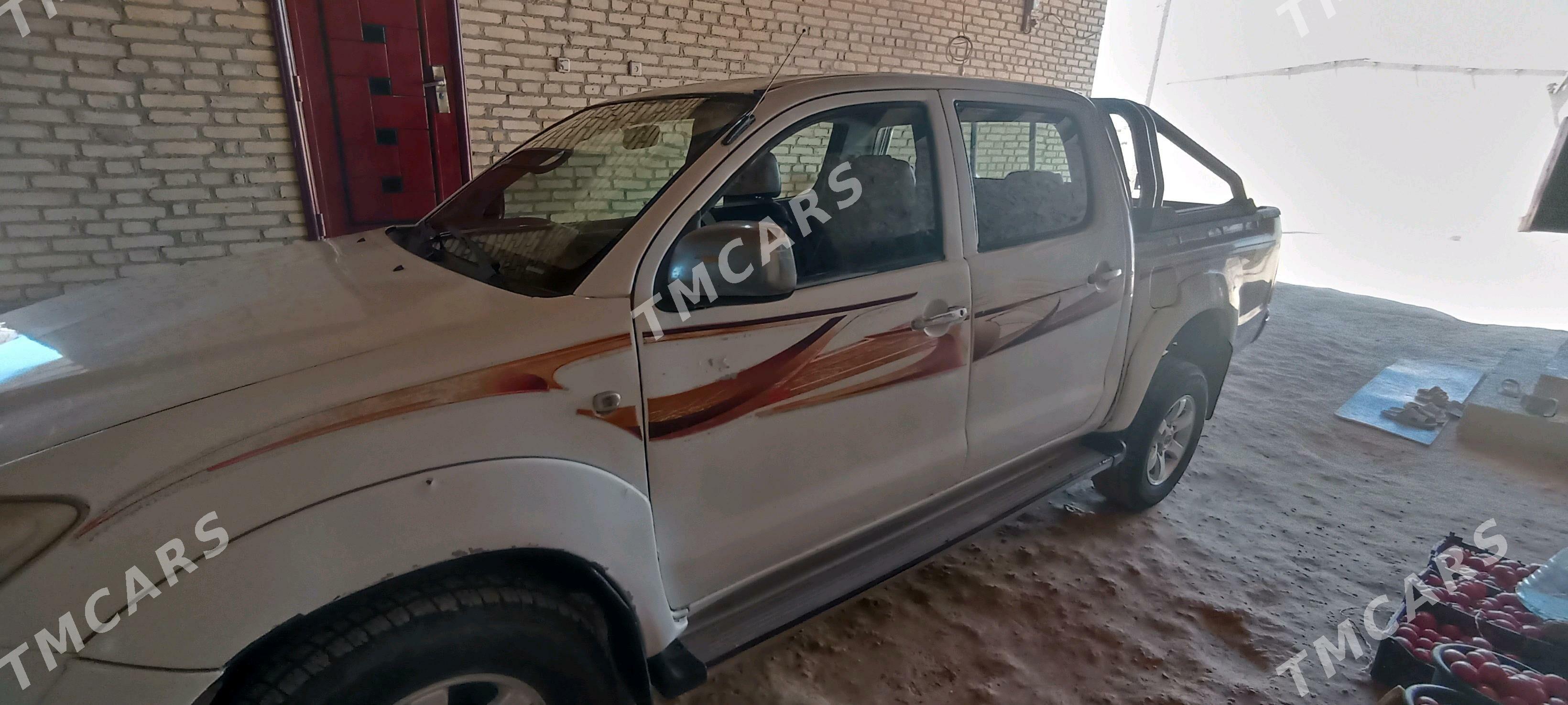 Toyota Hilux 2008 - 260 000 TMT - Достлук - img 2