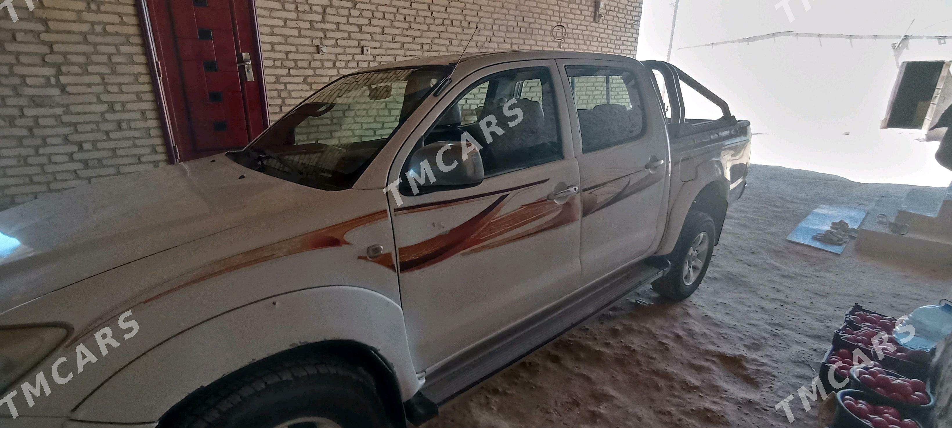 Toyota Hilux 2008 - 260 000 TMT - Достлук - img 4