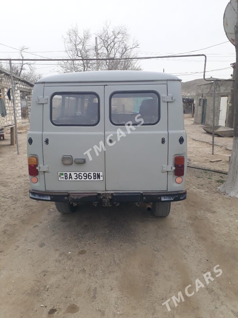 UAZ 2206 2000 - 65 000 TMT - Балканабат - img 2
