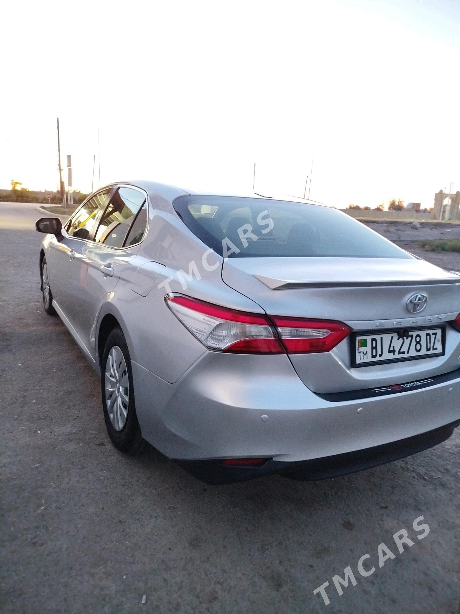 Toyota Camry 2019 - 260 000 TMT - Гороглы (Тагта) - img 5
