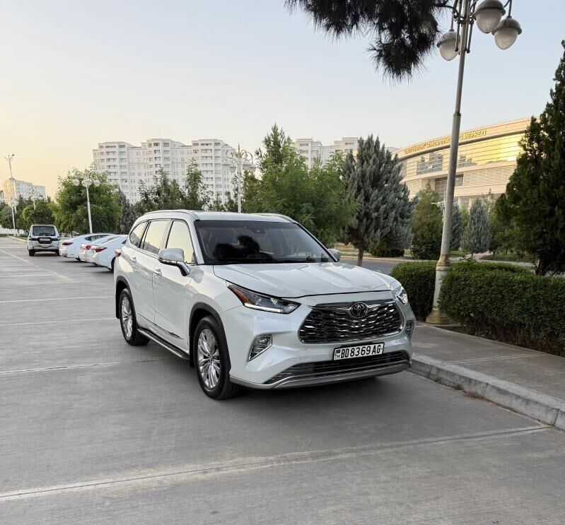Toyota Highlander 2022 - 505 000 TMT - Aşgabat - img 3