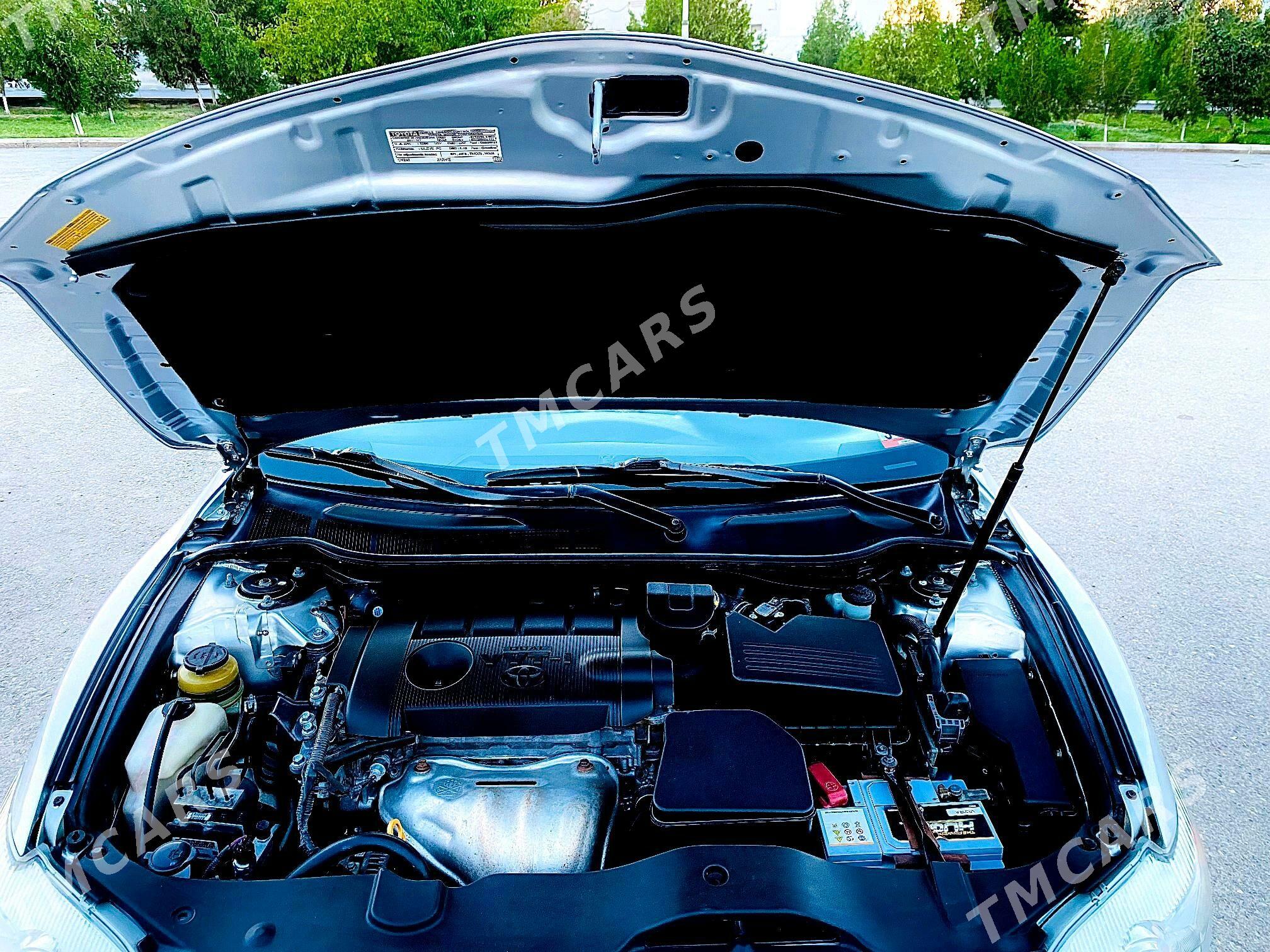 Toyota Camry 2010 - 205 000 TMT - Дашогуз - img 9