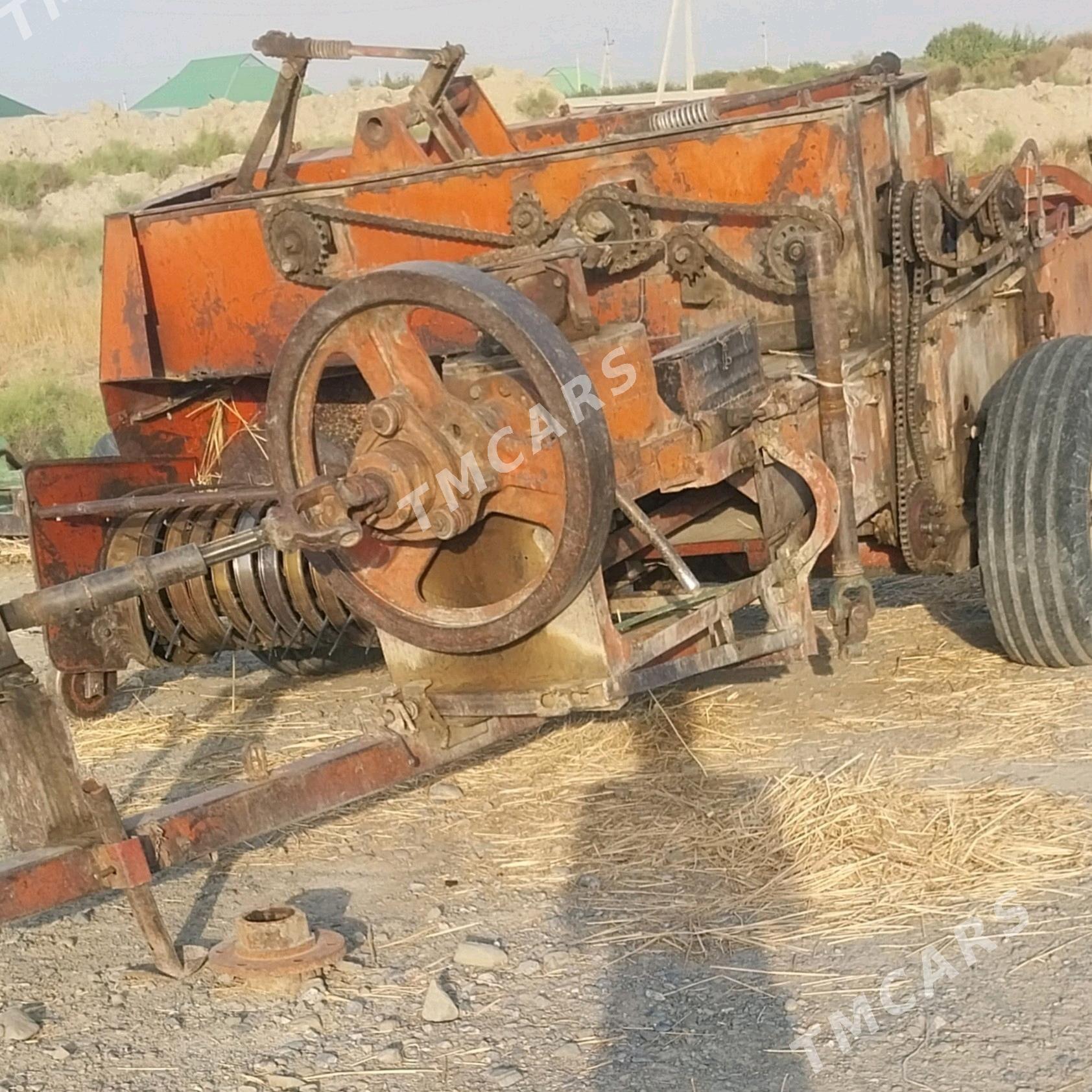MTZ 80 1996 - 40 000 TMT - Bäherden - img 2