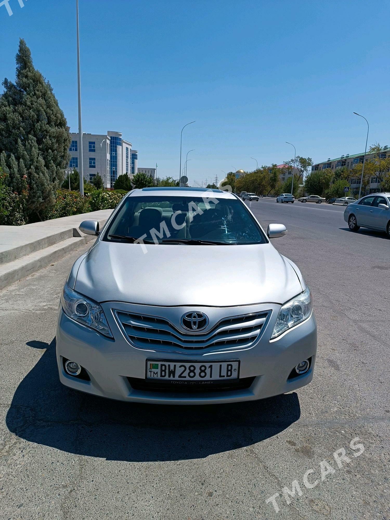 Toyota Camry 2011 - 180 000 TMT - Фарап - img 4