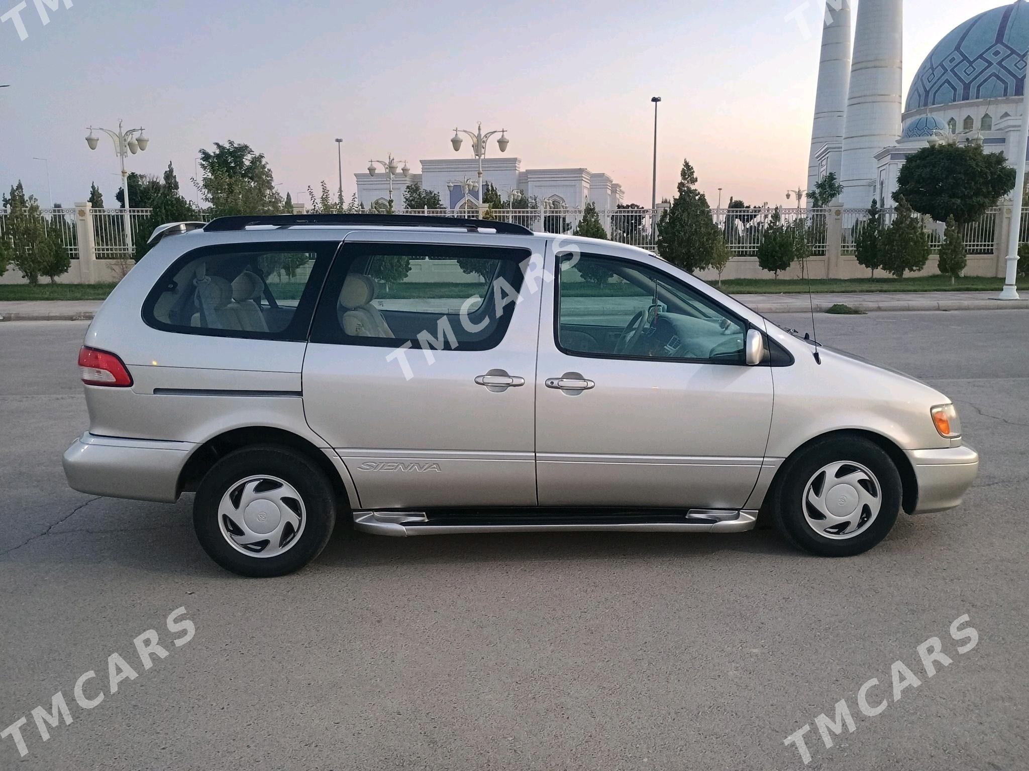 Toyota Sienna 2001 - 168 000 TMT - Дашогуз - img 8