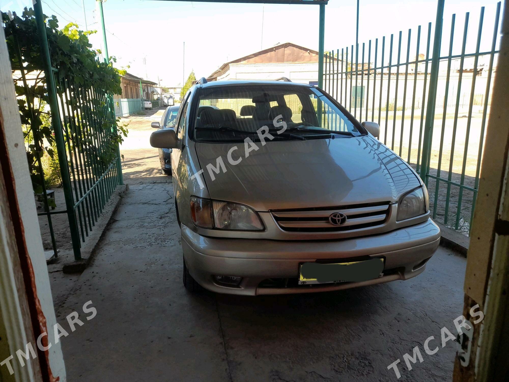 Toyota Sienna 2002 - 122 000 TMT - Daşoguz - img 5