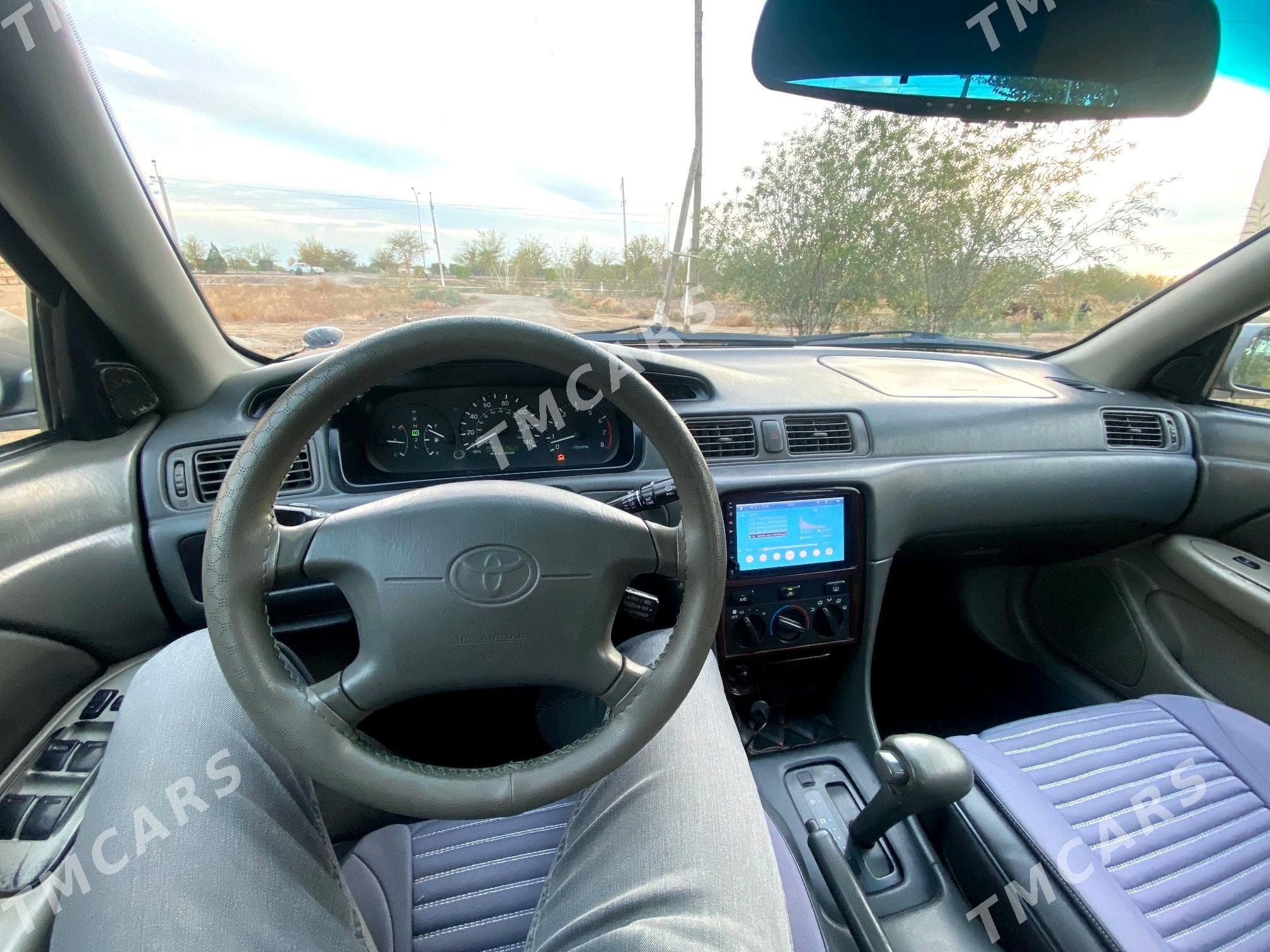 Toyota Camry 2000 - 150 000 TMT - Кёнеургенч - img 2