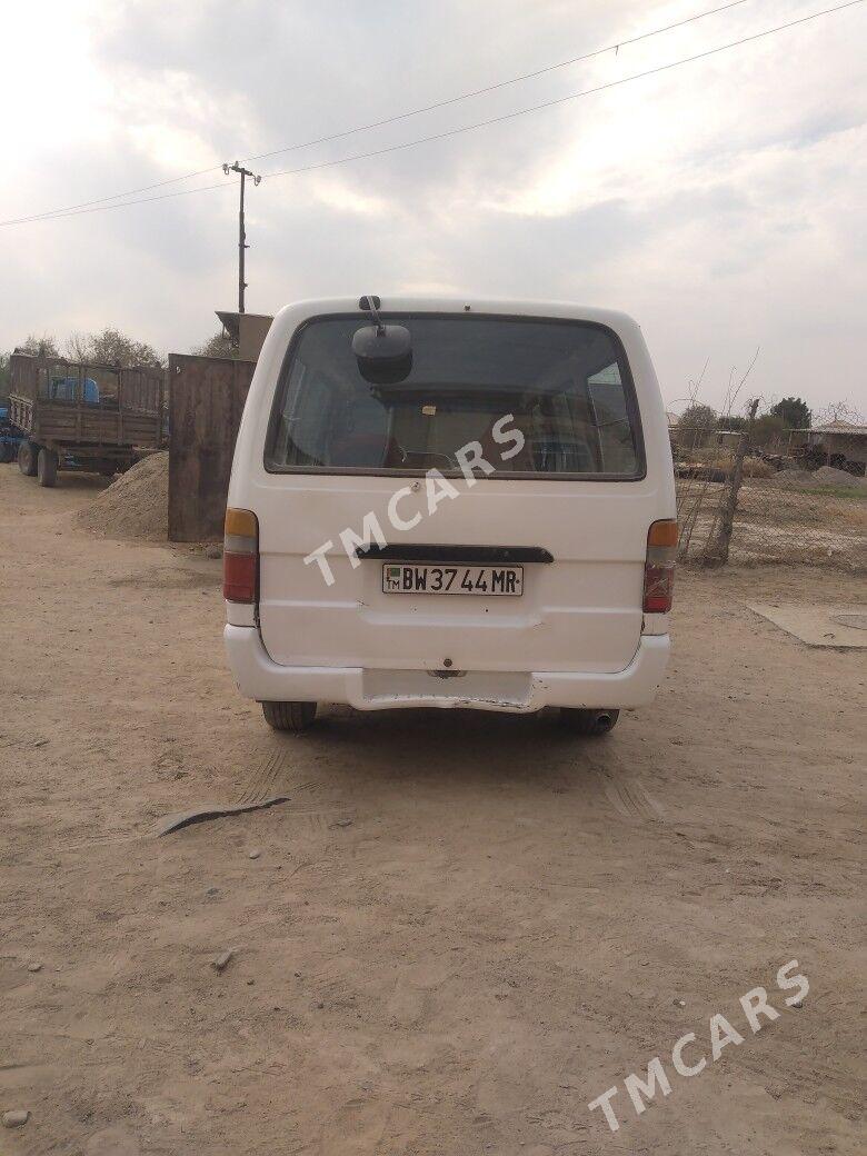 Toyota Hiace 2000 - 60 000 TMT - Мары - img 4