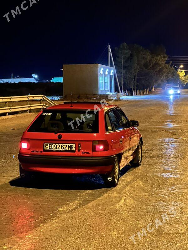 Opel Astra 1993 - 50 000 TMT - Sakar - img 2