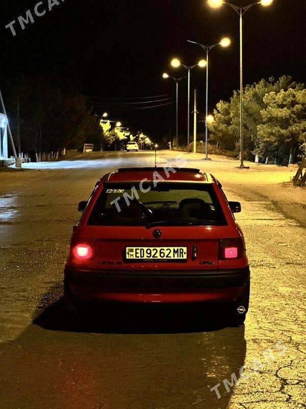 Opel Astra 1993 - 50 000 TMT - Sakar - img 5
