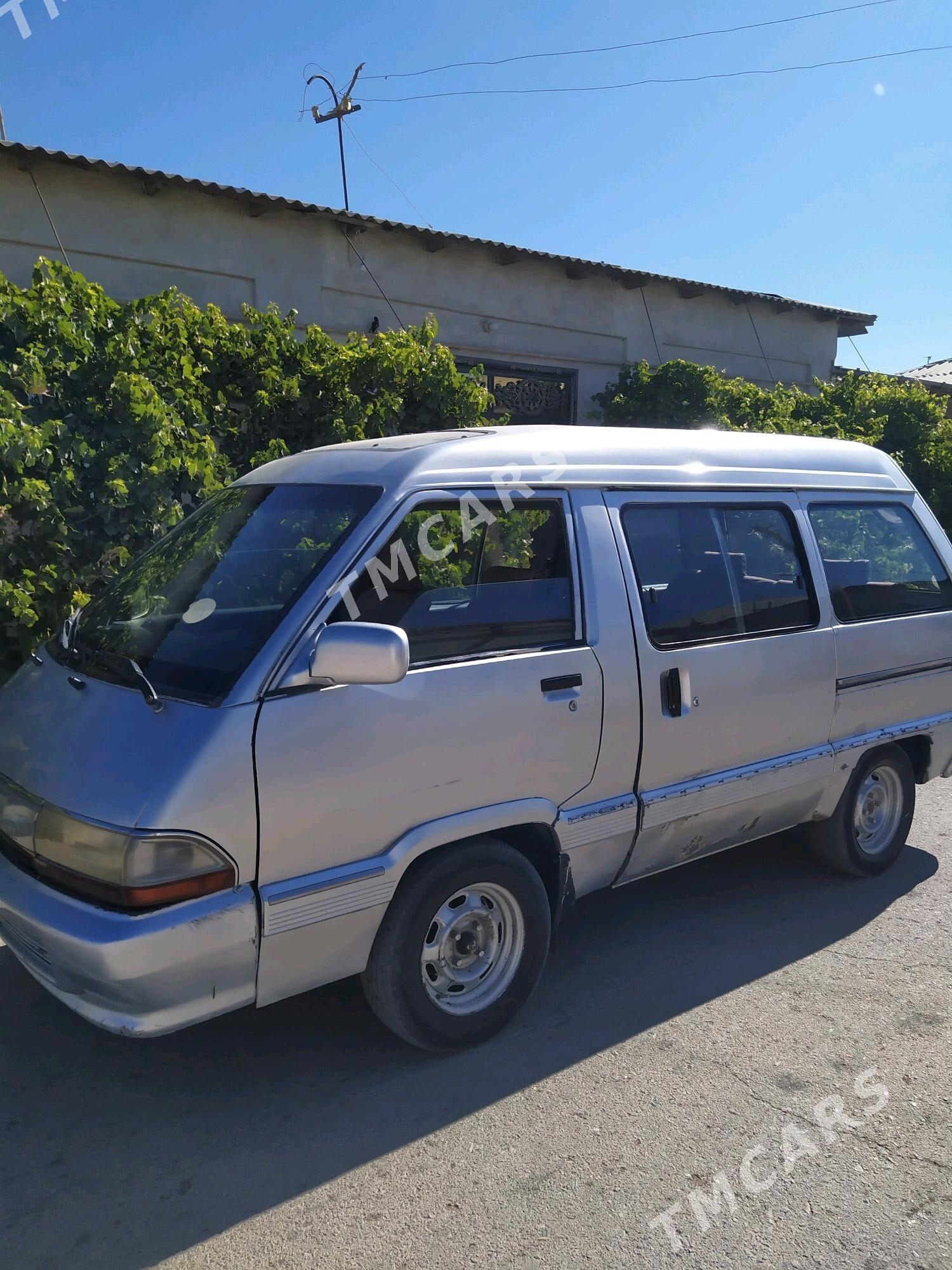 Toyota Town Ace 1994 - 20 000 TMT - Шабатский этрап - img 2
