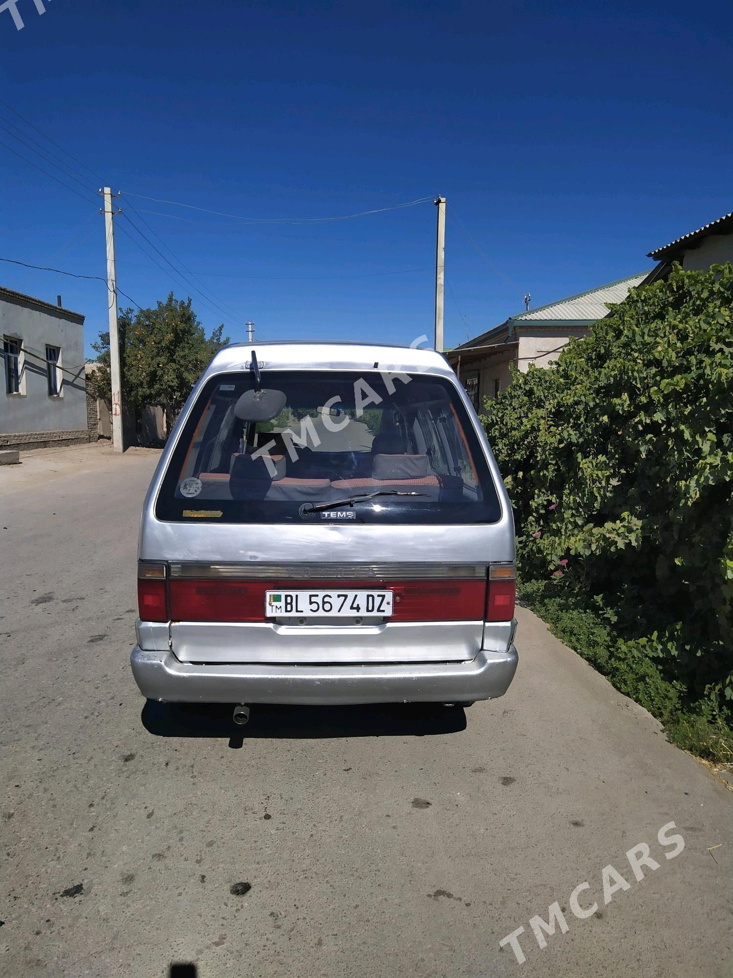 Toyota Town Ace 1994 - 20 000 TMT - Шабатский этрап - img 3