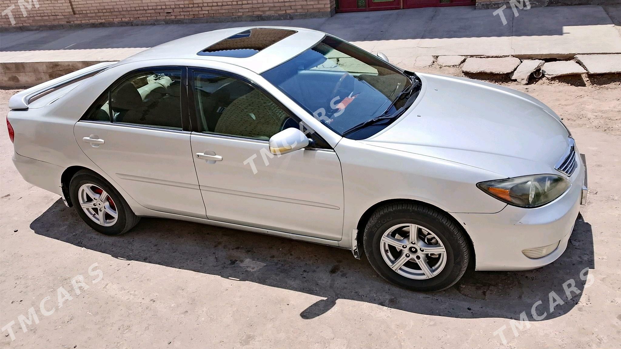 Toyota Camry 2002 - 132 000 TMT - Дянев - img 3