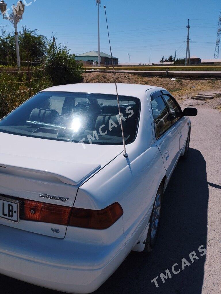 Toyota Camry 2000 - 134 000 TMT - Туркменабат - img 4