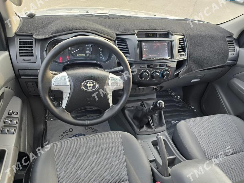 Toyota Hilux 2015 - 440 000 TMT - "Алтын Асыр" Гундогар базары ( Толкучка) - img 3