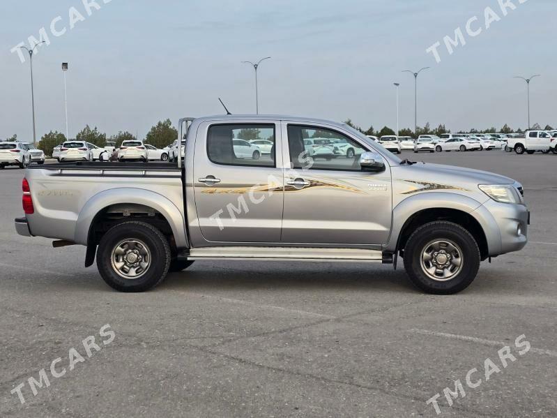 Toyota Hilux 2015 - 440 000 TMT - "Алтын Асыр" Гундогар базары ( Толкучка) - img 5