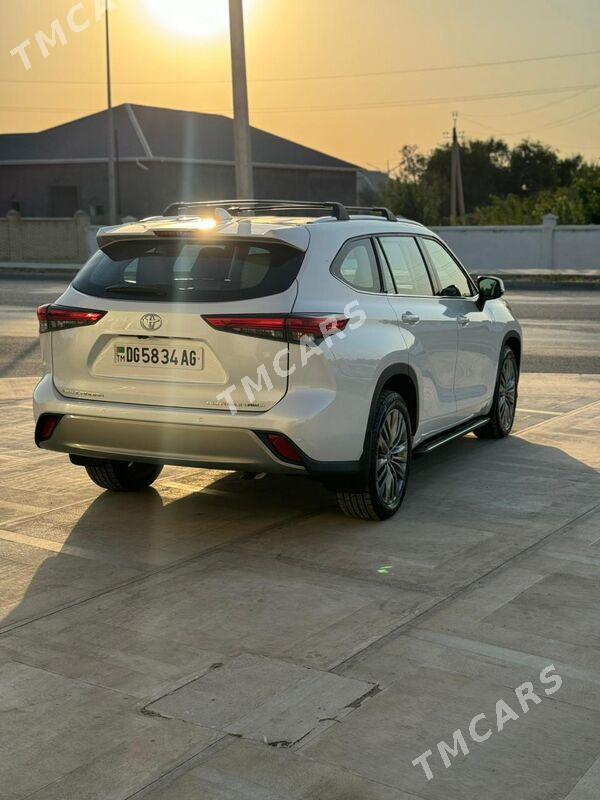 Toyota Highlander 2021 - 680 000 TMT - Мары - img 4