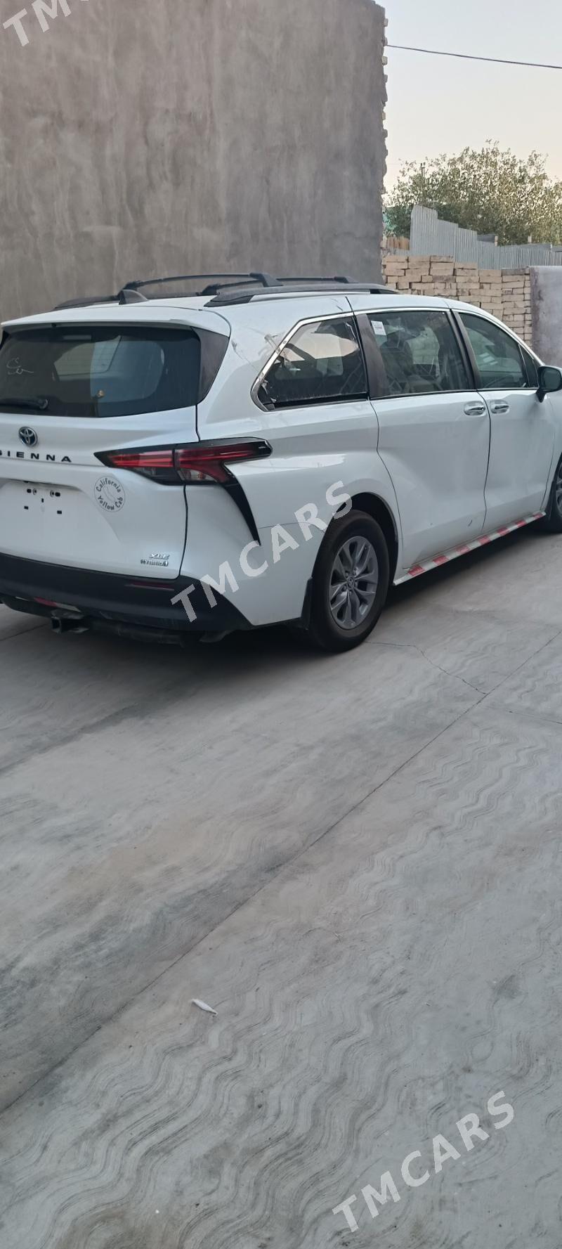 Toyota Sienna 2022 - 470 000 TMT - Мары - img 2